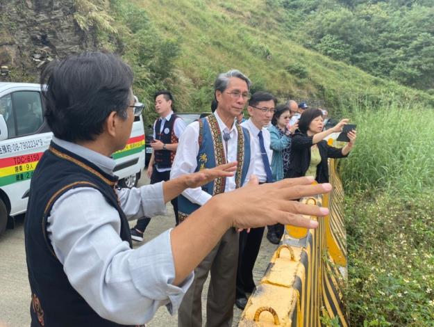 監察委員蕭自佑、鴻義章前往台24線45K瞭解霧臺鄉自然人文生態景觀區。