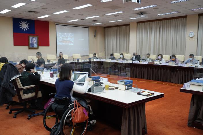 1月27日CEDAW焦點團體座談「身心障礙婦女領域」，由紀惠容委員、高涌誠委員主持，王榮璋委員、王幼玲委員亦與會討論。