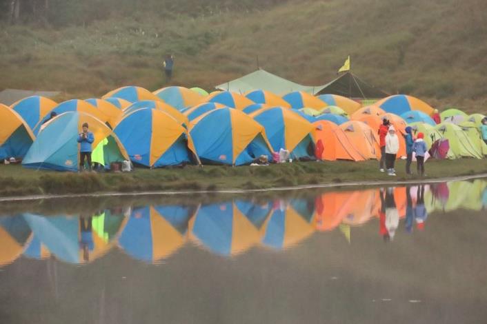 宜蘭加羅湖，湖景第一排帳篷(109年拍攝)