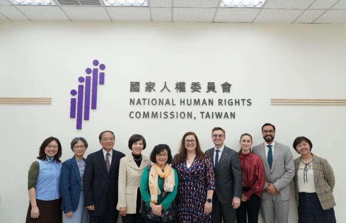 國家人權委員會與盧森堡國會議員代表團合影。