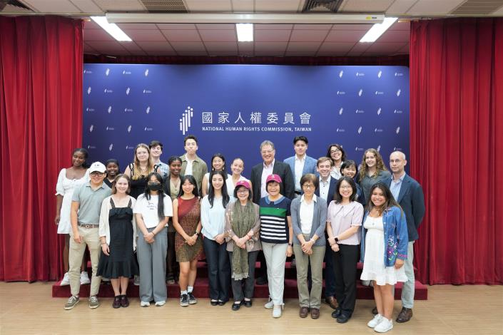 國家人權委員會與史丹佛大學訪團成員合影