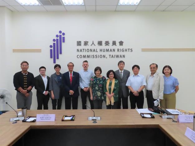國家人權委員會與國際特赦組織訪團成員合影
