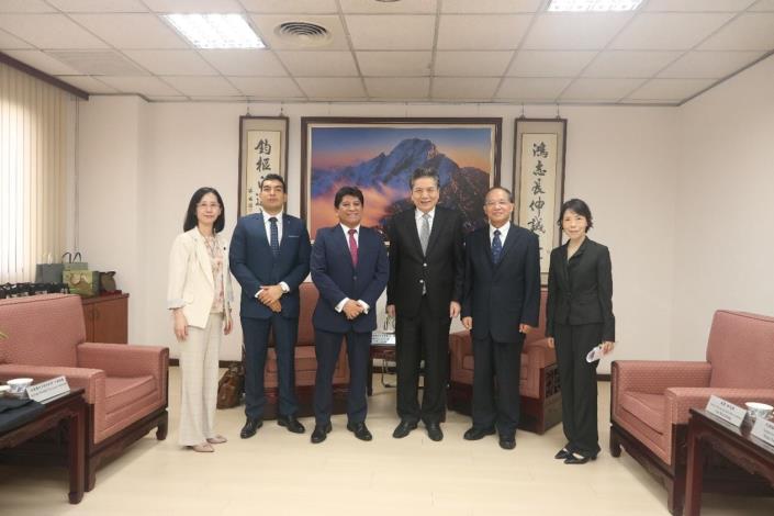 114年9月3日拜會合影