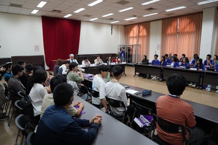 高雄市及臺南市兒少代表與國家人權委員會委員交流座談