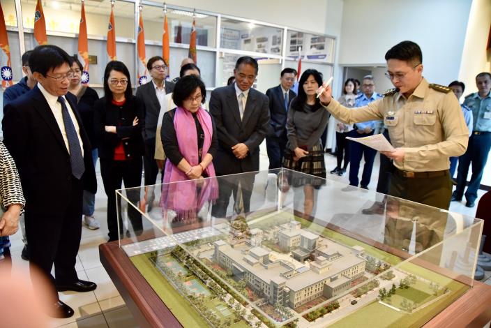 114.11.24監察委員實地巡察國防部法律事務司，聽取環境及法庭設置空間等介紹