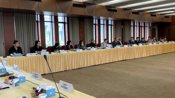 114年11月27日外交及國防委員會召集人林文程及委員一行共計16人巡察外交部。