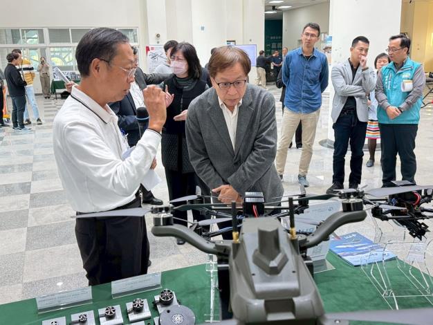 監察委員林郁容巡察嘉義縣無人機產業發展情形