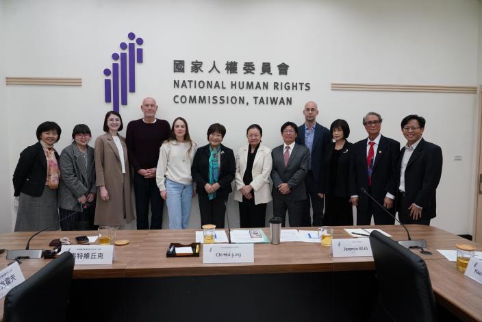 馬特維丘克主席、LDLU東亞辦公室代表馬幕楊及諾曼自由基金會(FNF)代表於2025年11月20日親訪國家人權委員會，就本次講座預先交換意見.