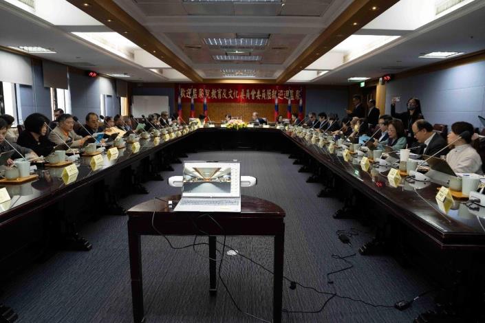 監察院教育及文化委員會巡察教育部，進行巡察會議