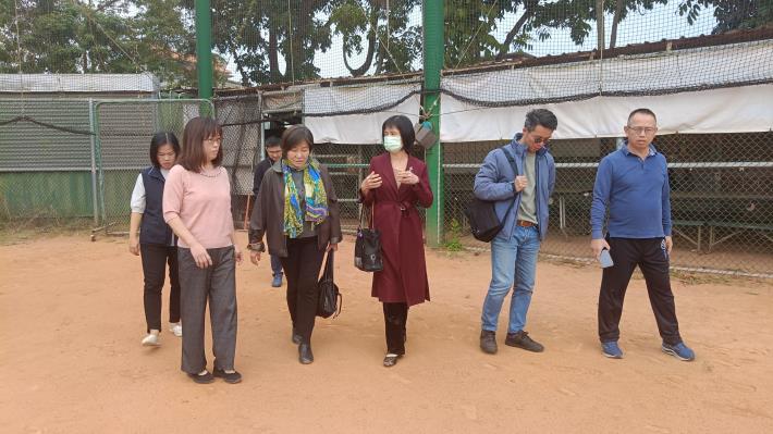 實地勘察甲國小棒球場現況