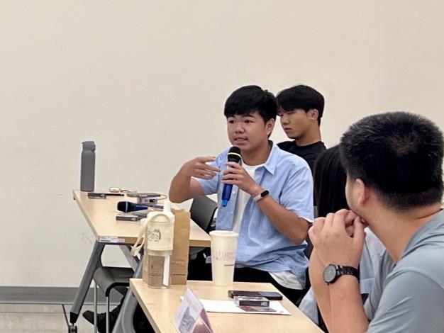 0727兒少座談南區場-與會兒少意見交流
